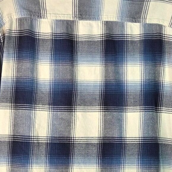 Bass Pro Shops Mens XL Blue White Plaid Flannel Button-Up Long Sleeve Shirt - Picture 6 of 8
